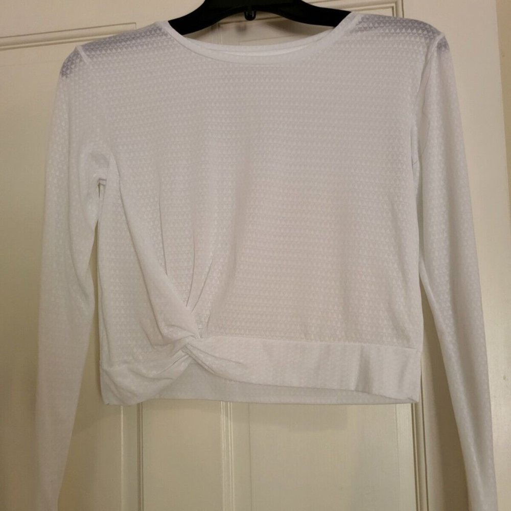 LINC size XS White Long Sleeve Crop Top with Thumbholes Twist Front